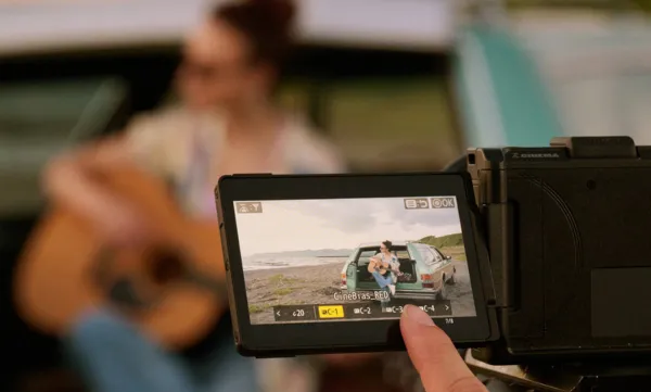 Retro-Control-Unique-Handling_ninebig Retro-Control-Unique-Handling_ninebig