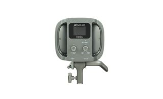 Aputure Amaran 300C RGB 全彩聚光燈