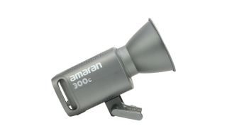 Aputure Amaran 300C RGB 全彩聚光燈